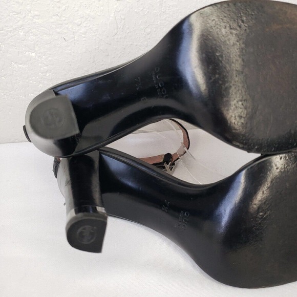 GUCCI Size 7.5 Black Leather Ankle Strap Heel Logo Plate Open Toe Sandals Shoes - Picture 10 of 13